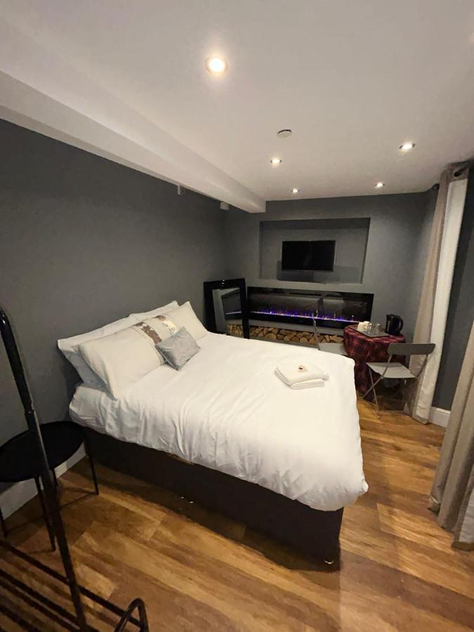 Cosy Double Bed With Fire Place Daire Edinburgh Dış mekan fotoğraf